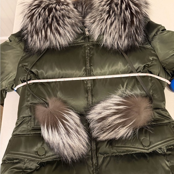 RARE] PRADA POM POM 29X275 DOWN FOX FUR BELTED JACKET  40/6 belt not included - Picture 9 of 11